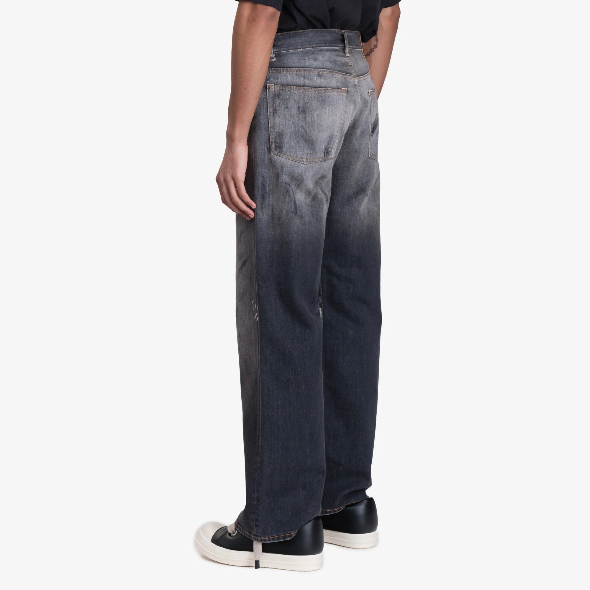 2021M Trafalgar Loose Fit Jeans - Image 4