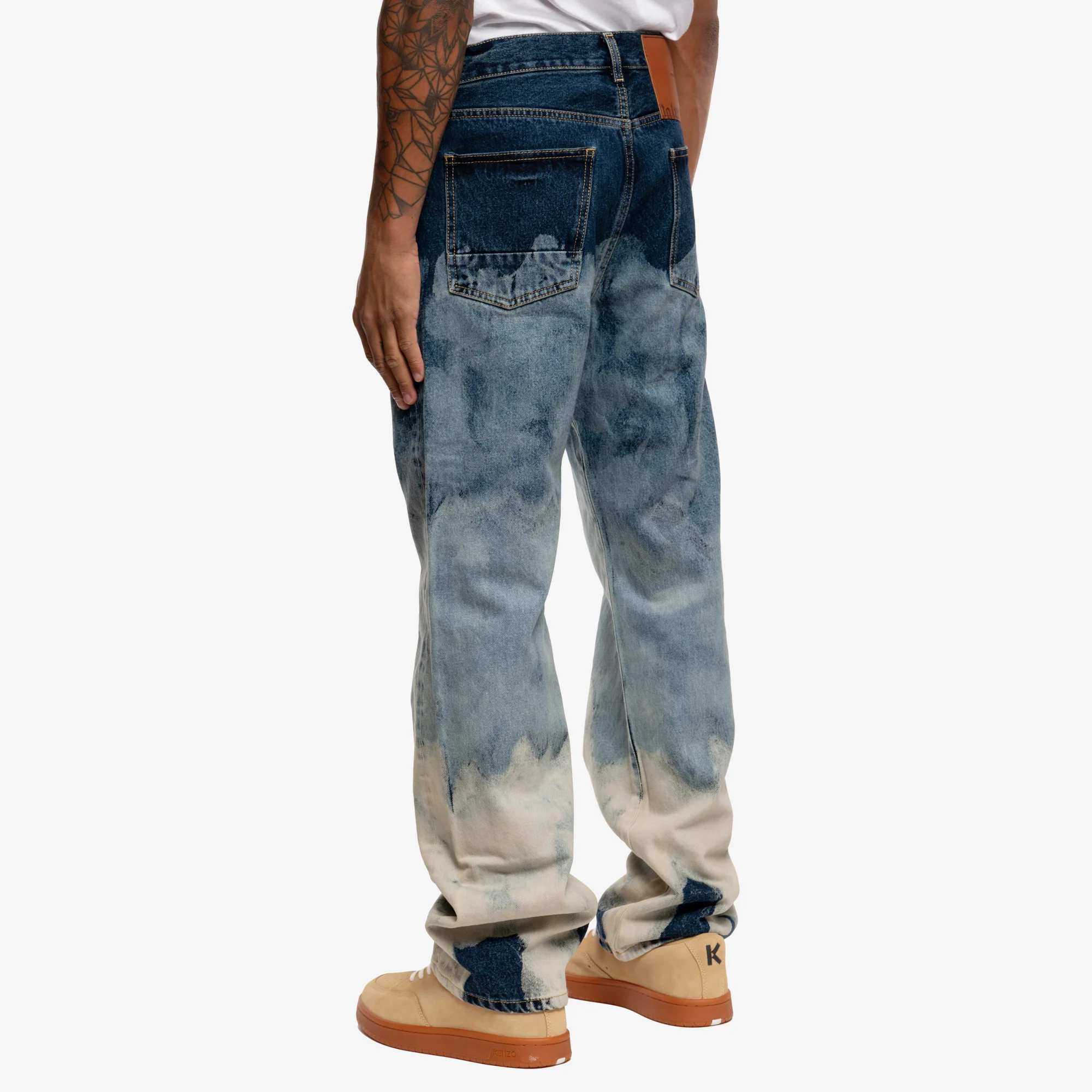 Cloud Wash Loose Jeans - Image 4