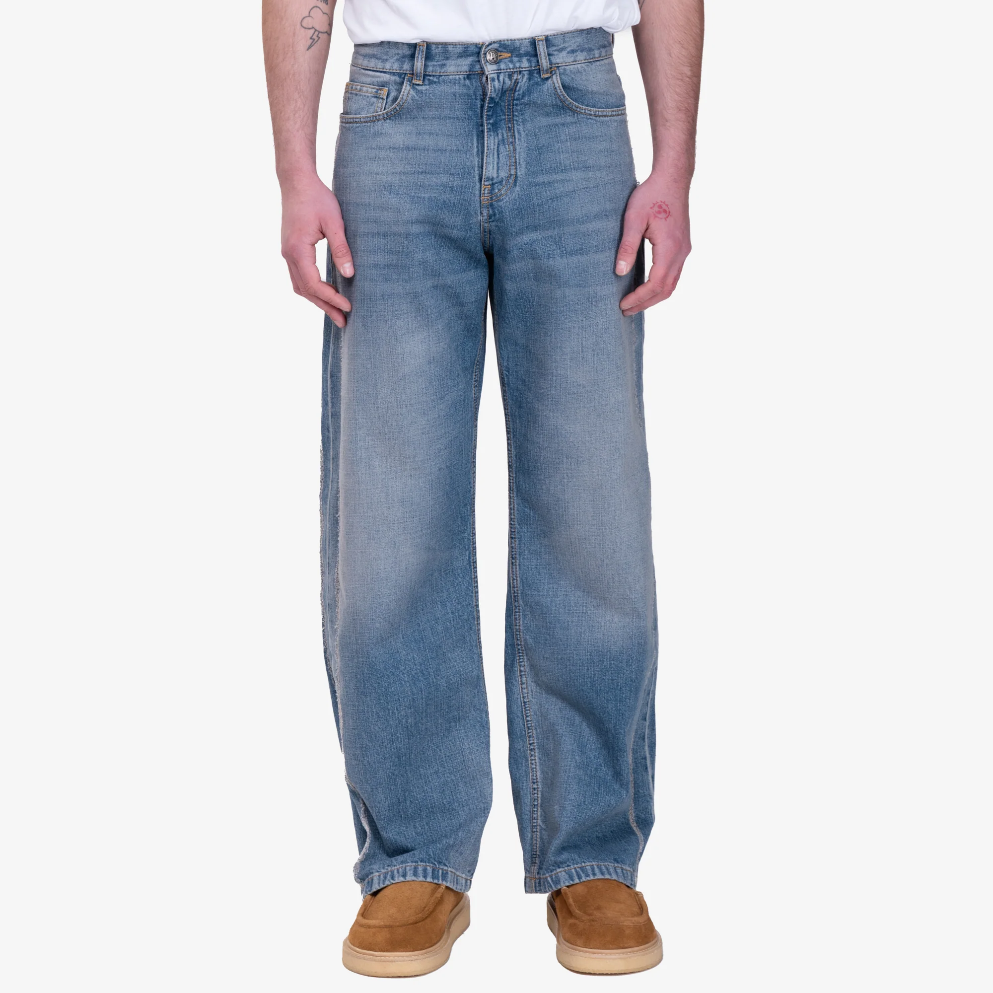 Curved Logo Loose Jeans