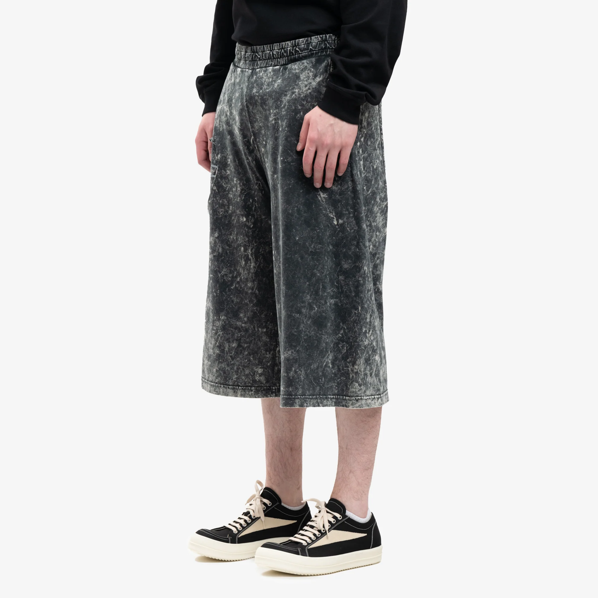 Peel Oval Shorts - Image 3
