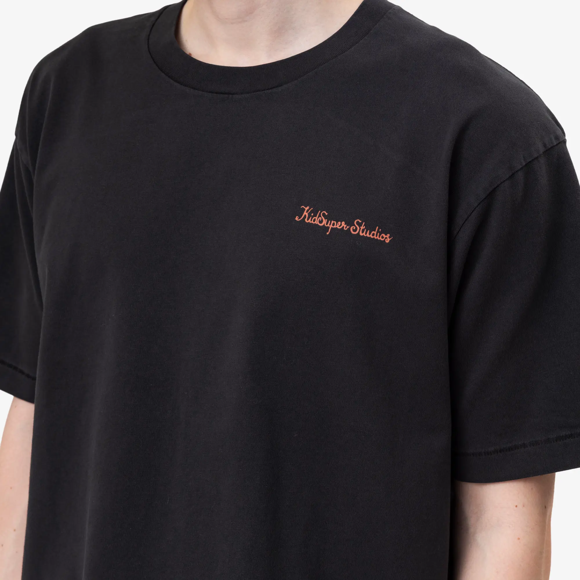 Dove Pattern T-Shirt - Image 5