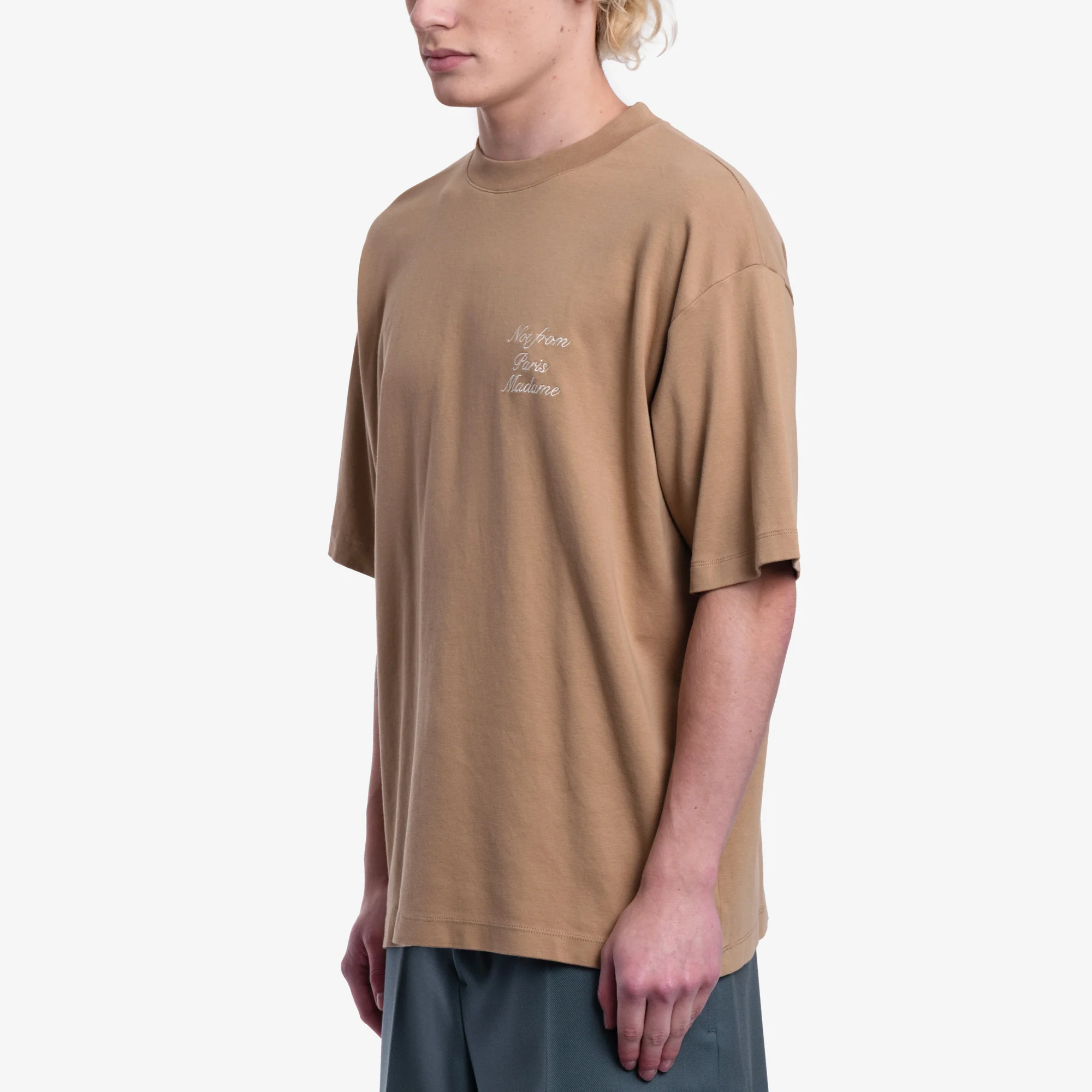 Le T-Shirt Slogan Calligraphy - Image 3