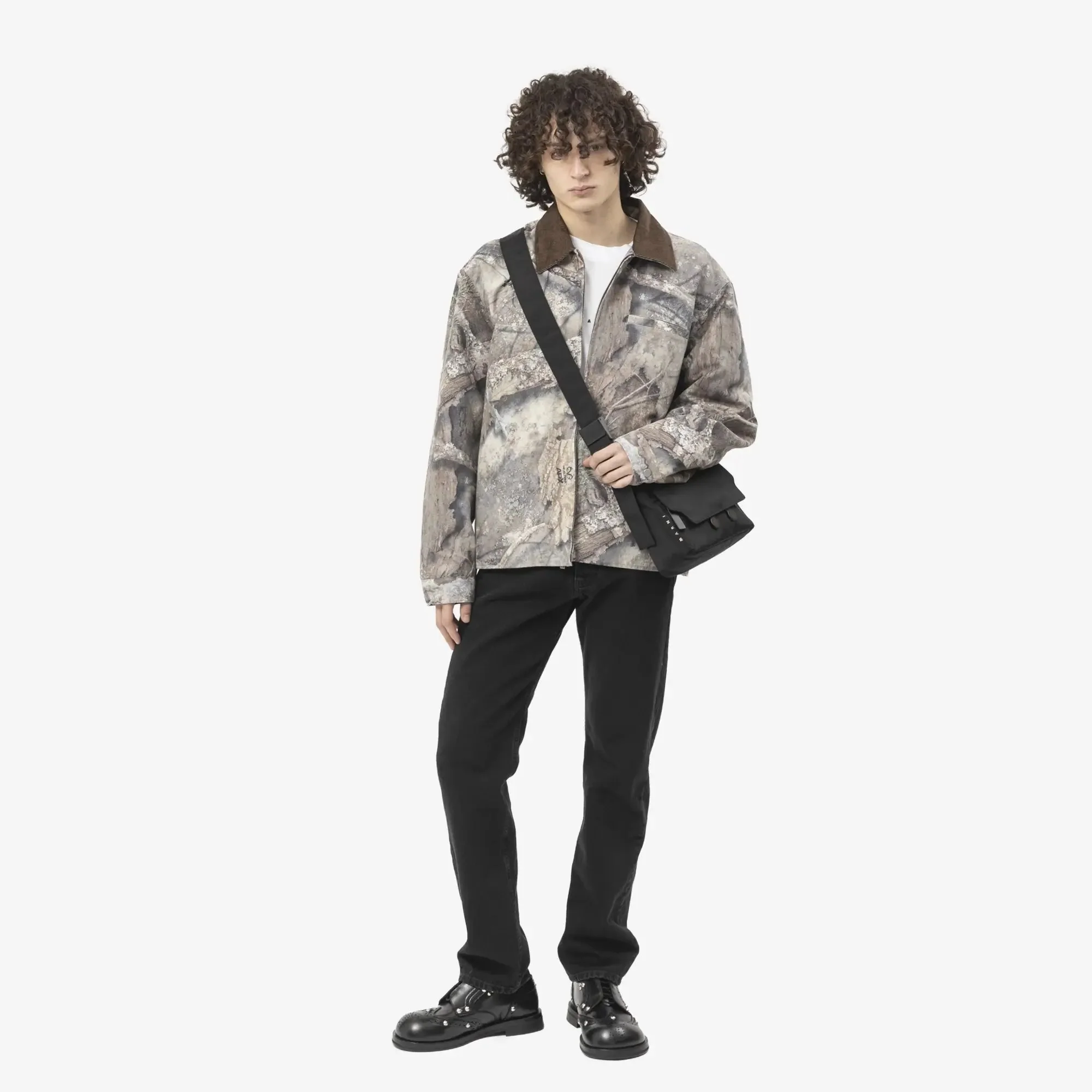 Real Tree Camo Trucker Jacket - Image 2