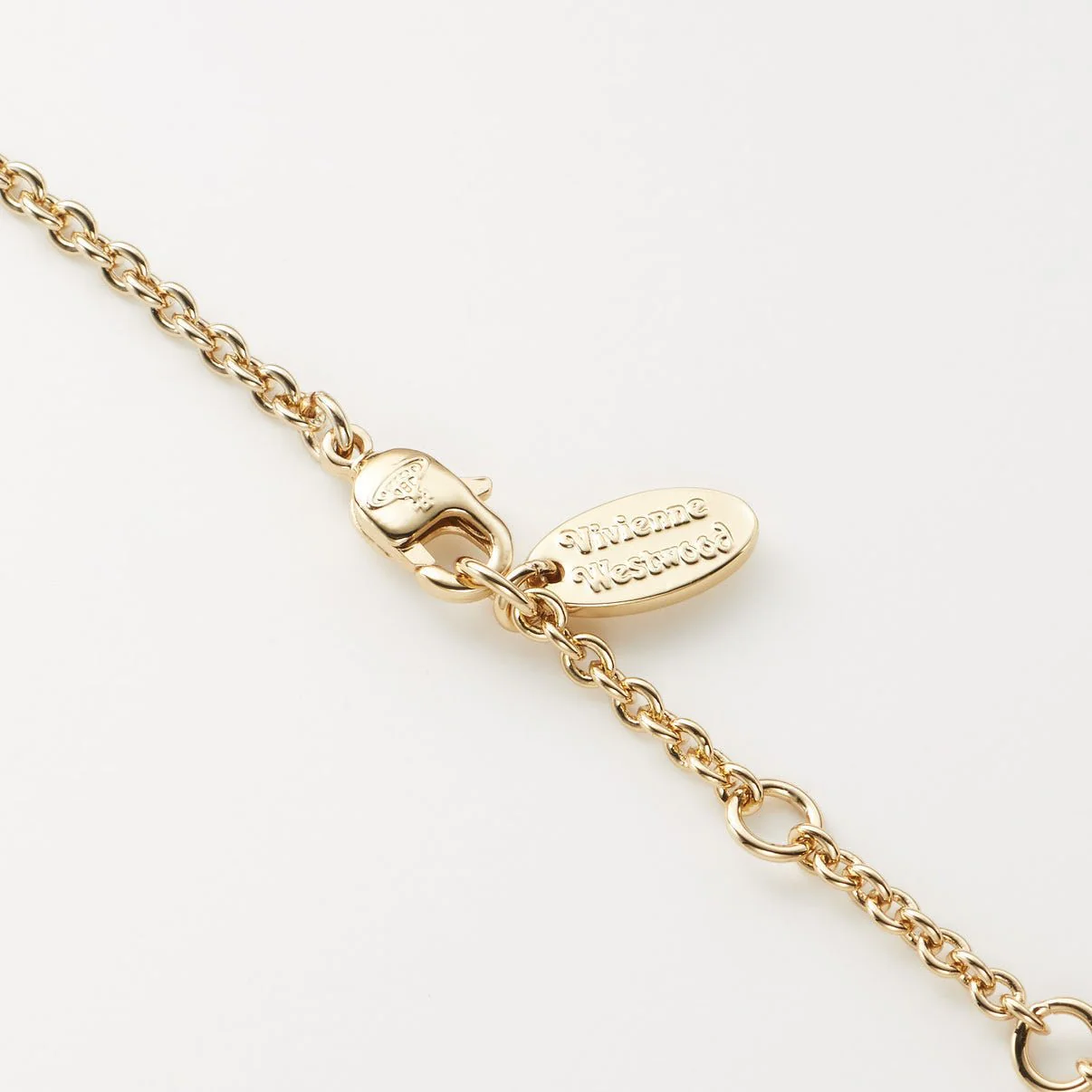 Mayfair Bas Relief Pendant - Image 4